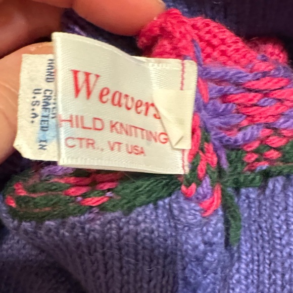 Cozy Wool Women’s Small or Large kids Knit Hat - Magenta and Purple - Picture 8 of 10